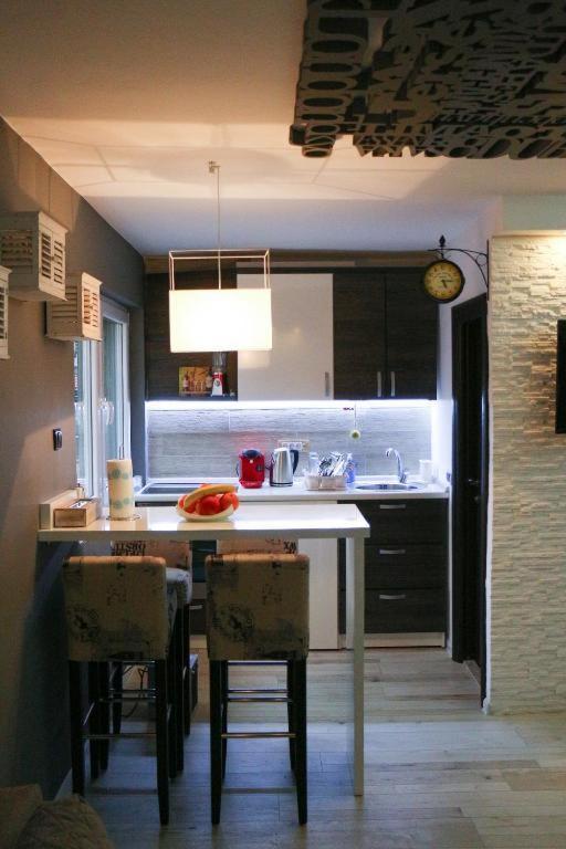 Old Corner Apartment