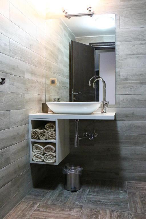 Old Corner Apartment *